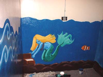 My Mermaid lady, with some more improvements. Alot got done on that wall as you can see. She still needs alot of work though.